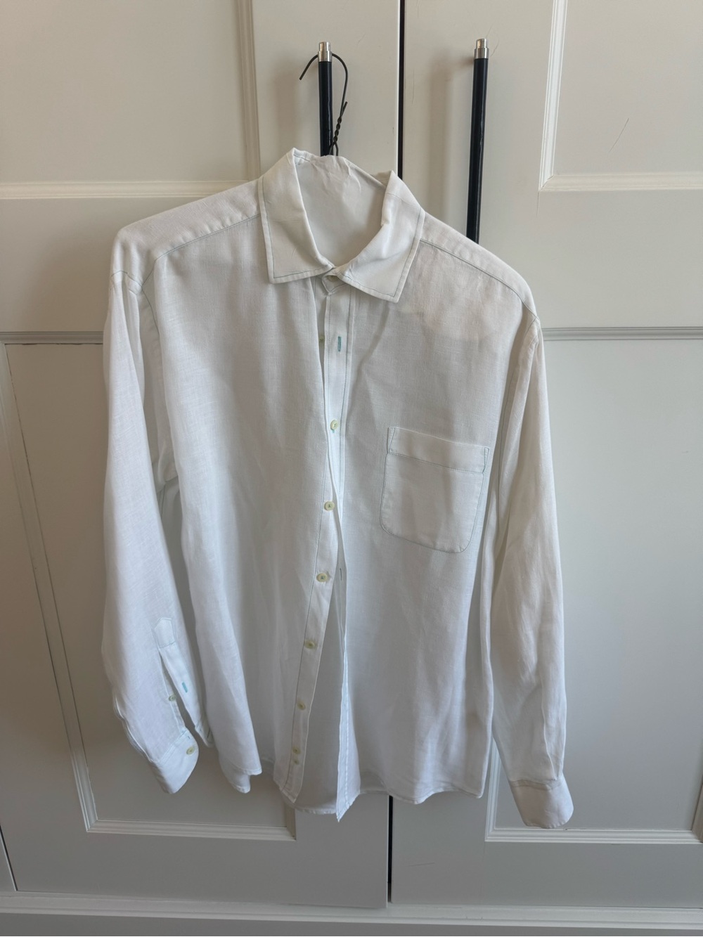 Men's White Long-Sleeve Dress Shirt with Chest Pocket, light blue stitching